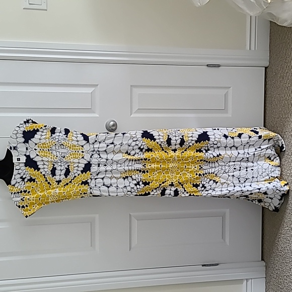 Gap yellow and blue floral maxi dress in size large, NWT - Picture 3 of 9